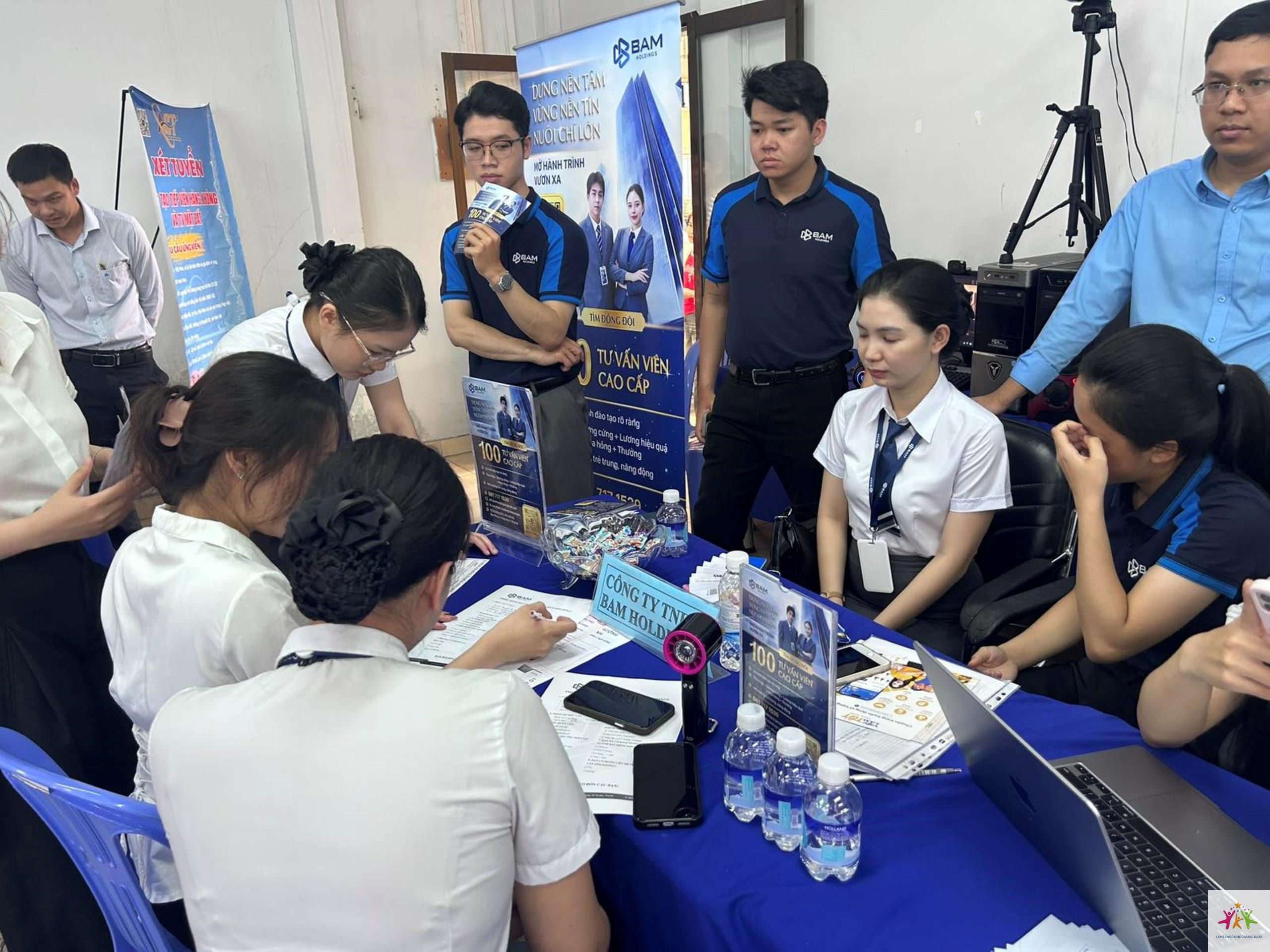 bằng đại học có giúp tăng cơ hội việc làm không - Hình 4