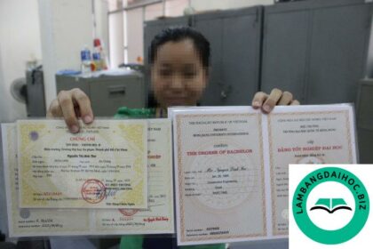 phân biệt bằng đại học thật và giả